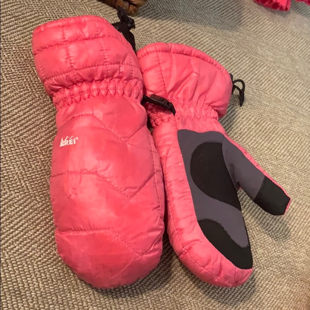 Pink gloves